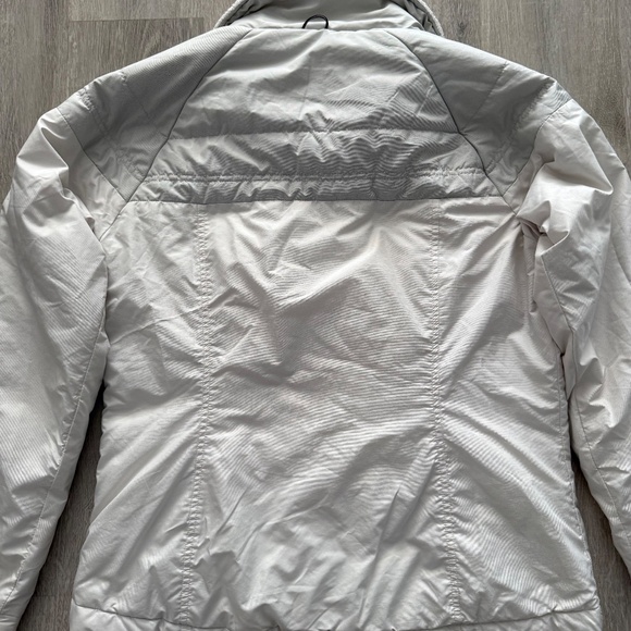 The North Face Women’s Off White midweight  Jacket Size Medium - Picture 9 of 12